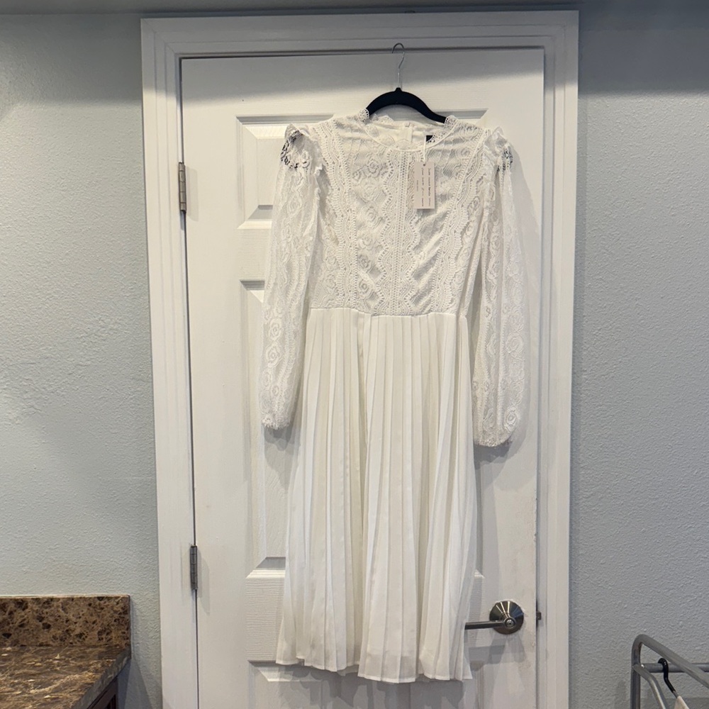Simplee Apparel White Lace Midi Dress